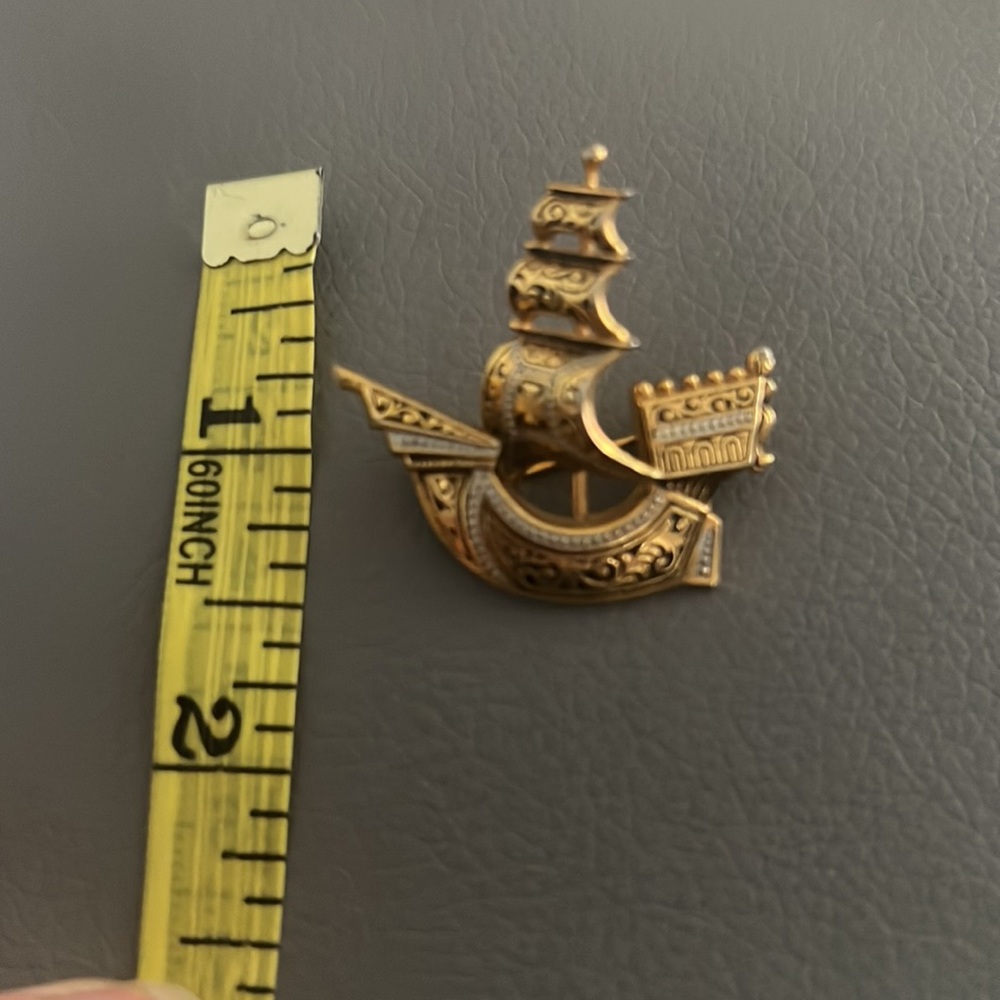Vintage Ship Gold Tone Brooch Damascene - Picture 5 of 5